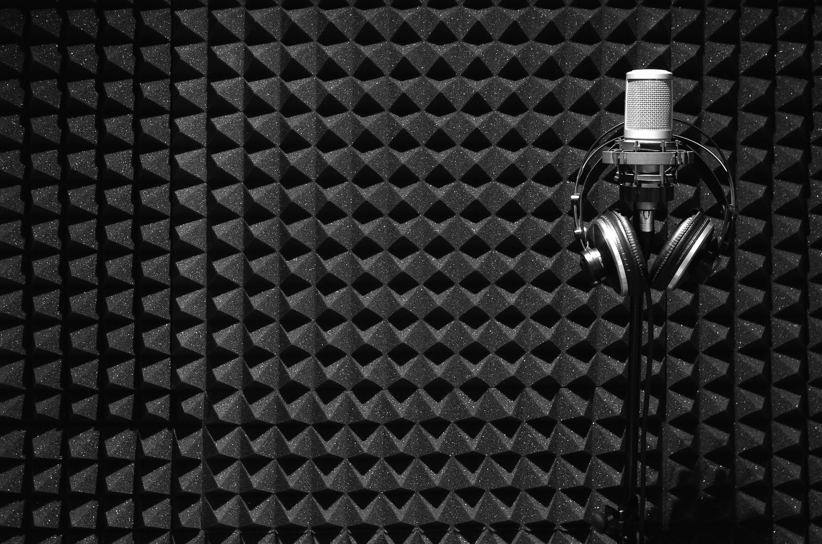 A few tips for soundproofing your home music studio